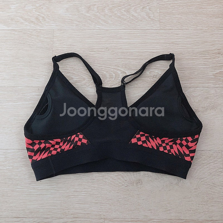 나이키 스포츠브라 xs (32-34정도)--1