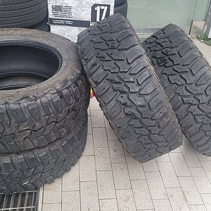 [판매] f150 20인치 중고 타이어 35 12.50r20 rt 쿠퍼 타이어 4개 셋트