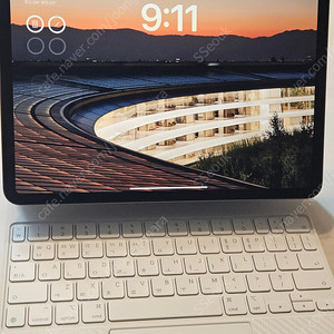 아이패드 매직키보드 11인치 화이트 (~M2용) 팝니다.