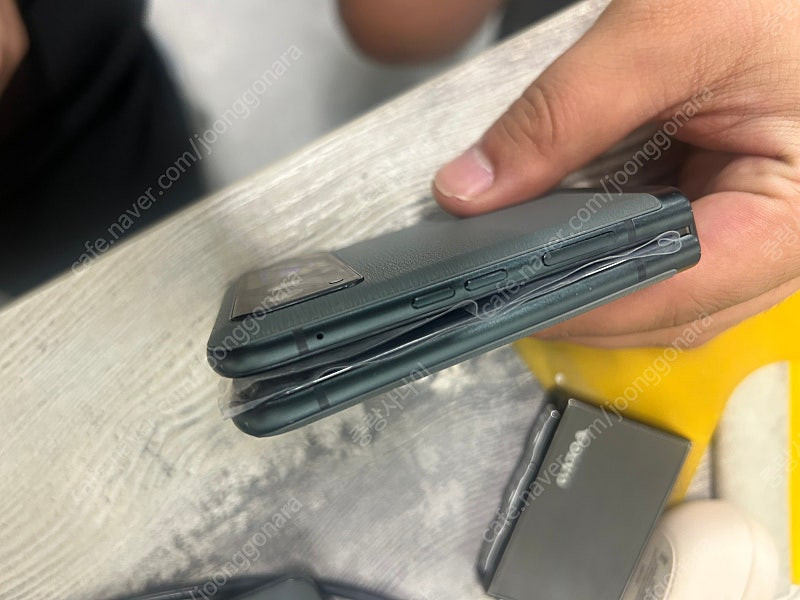 모토로라 레이저40 2023 판매 이미지