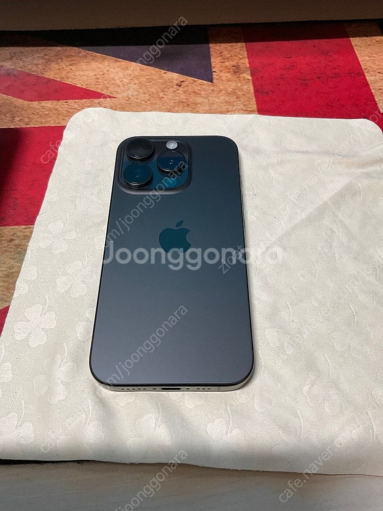 아이폰 15pro 블랙티타늄 256GB(9월 20일 이...--2