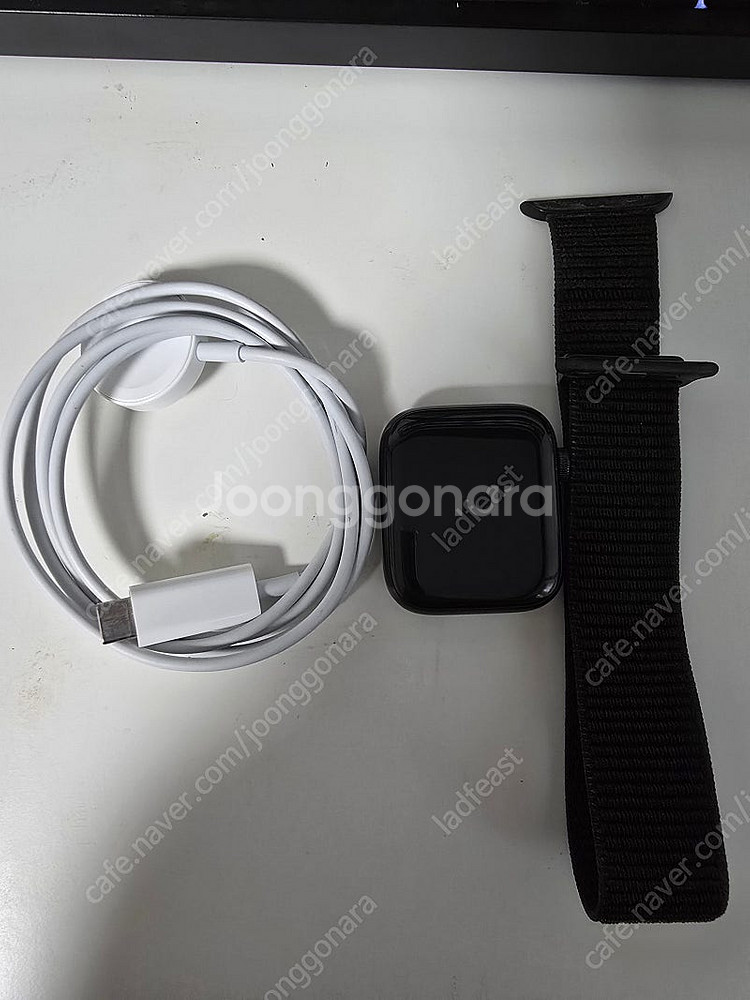 애플워치se2 44mm 미드나이트--4