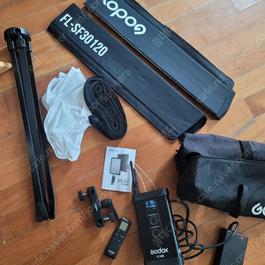 고독스 Godox fl sf-30120, fl150r 조명