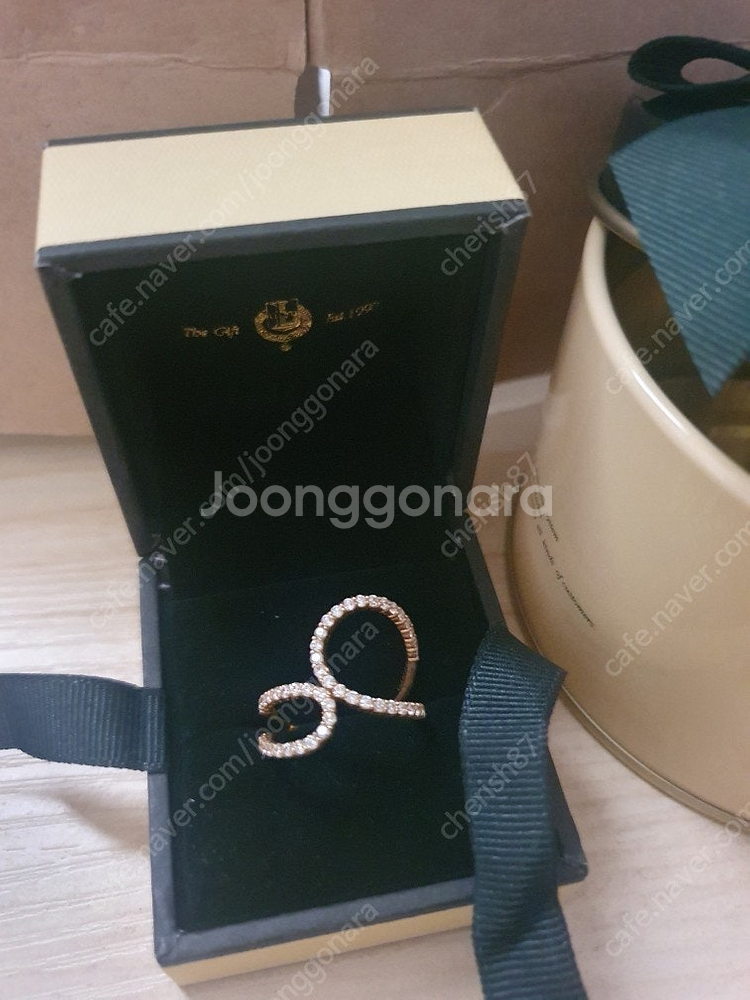 14k 정품 로이드 제품 특이한 디자인의 예쁜 여성반지...--3