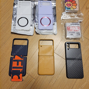 Z FLIP 3 Case 8종 팝니다