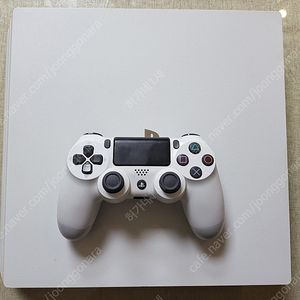 PS4 PRO 7117 화이트 정발제품 8TB 택포 370000원 판매합니다