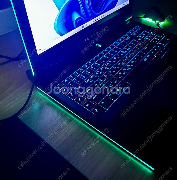 에일리언웨어 17 r5 판매합니다.--3