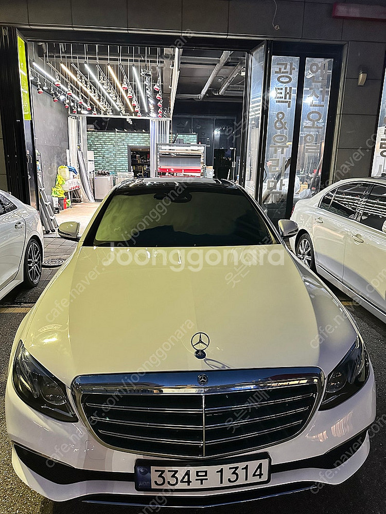 벤츠 E클래스 (W213) 익스크루시브 220D 4매틱--2