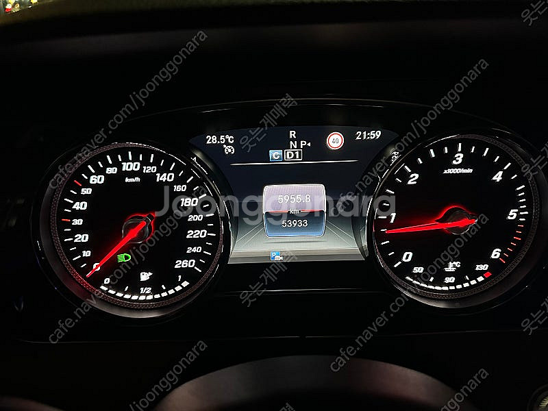 벤츠 E클래스 (W213) 익스크루시브 220D 4매틱--5