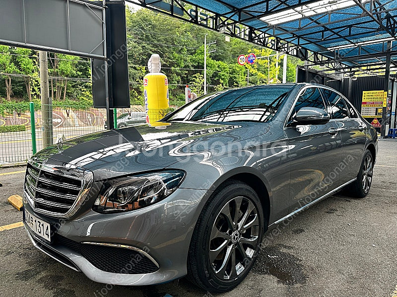 벤츠 E클래스 (W213) 익스크루시브 220D 4매틱--6