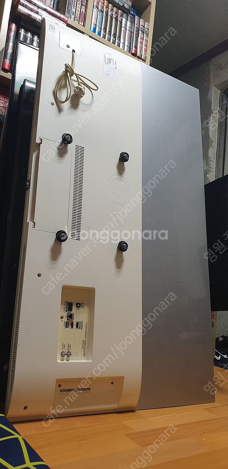 LG OLED 55B7F--1