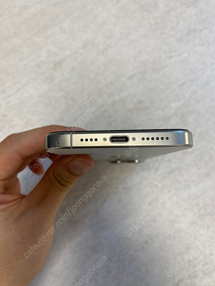 아이폰15프로맥스 256 화이트--4