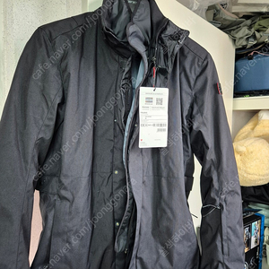 다이네즈 Toledo D-Dry Jacket / Size 50 / 블랙 / 미사용 신품 / 28만원 > 금액인하 26만원