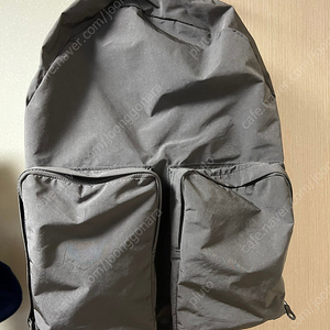 아미아칼바 SPLIT YARN BACKPACK 그레이