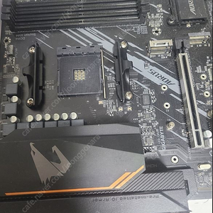 기가바이트 B550m aorus elite 메인보드 팝니다