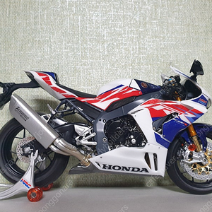 타미야 혼다 CBR1000RR-R 30주년 1:12 모형