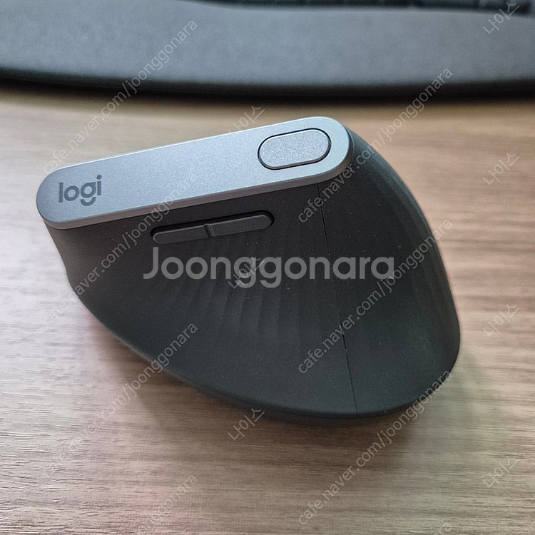 로지텍 MX 저티컬 마우스--2
