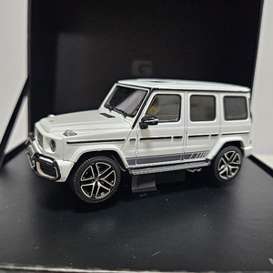 1:43 1/43 벤츠 신형 G63AMG 레진다이캐스트 팝니다.