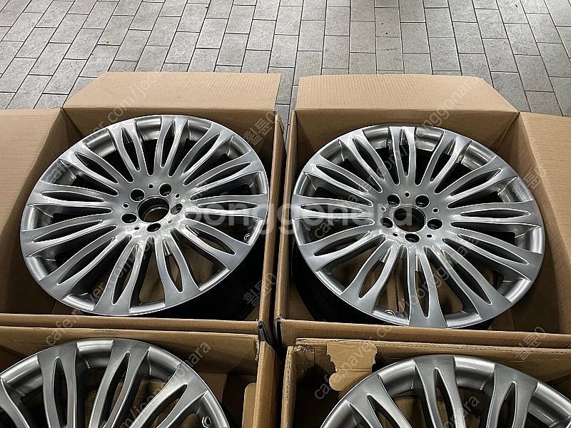 [ 벤츠 ] S클래스 S500 W222 마이바흐 정품 20인치 휠 팝니다.--1