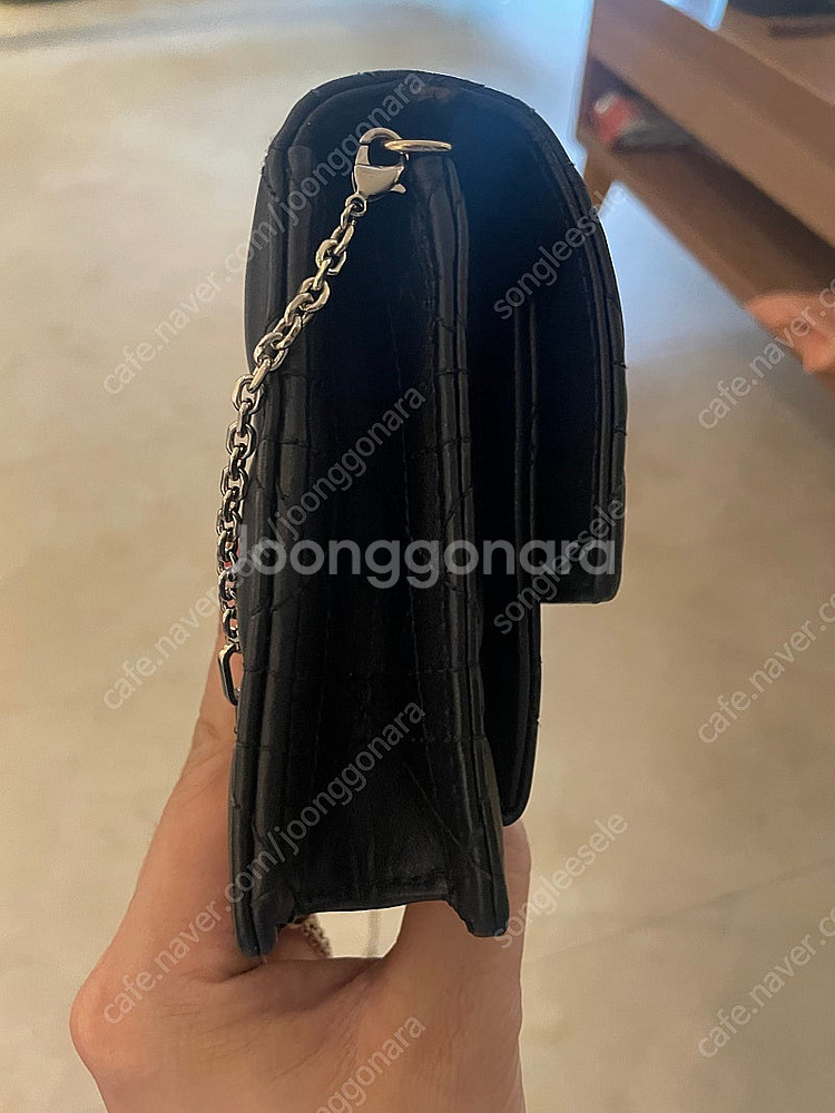 미스 디올 체인파우치 판매합니다--1