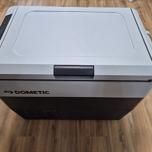 캠핑 차박 휴대용 냉장고 쿨러 도메틱 DOMETIC CFF45 + 전용보온커버(7만상당) 포함 30만원