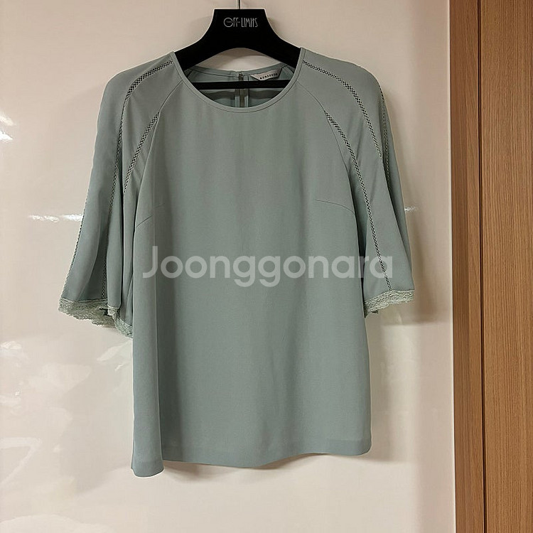 레니본 진주 민트 레이스 벌룬 소매 블라우스 55000...--0