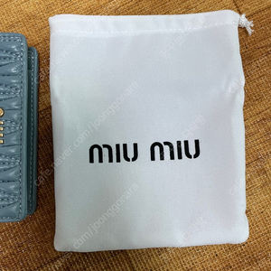 여성 지갑 miumiu