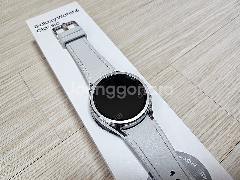 갤럭시 워치6 클래식 43mm 블루투스 판매합니다.--1
