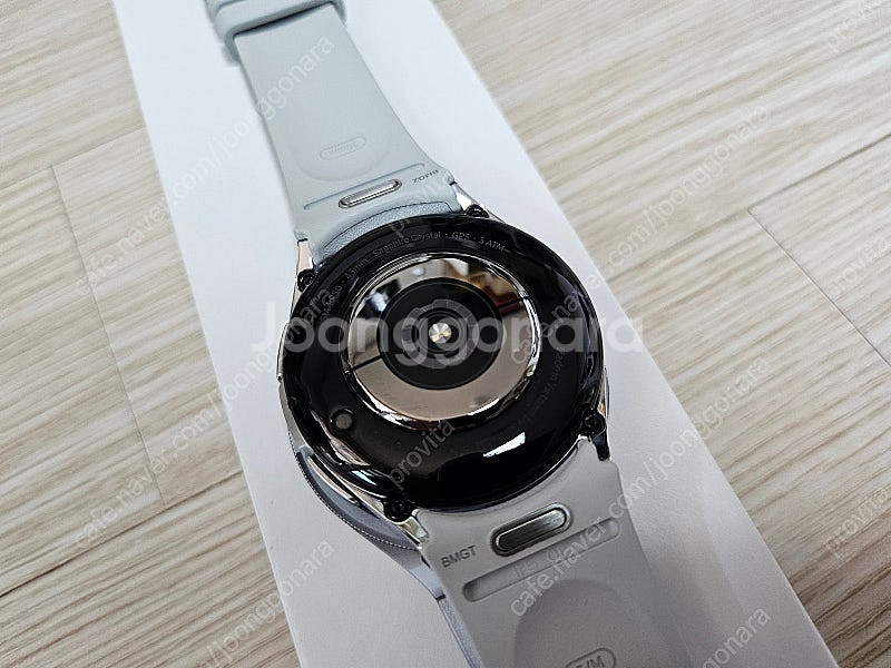 갤럭시 워치6 클래식 43mm 블루투스 판매합니다.--2