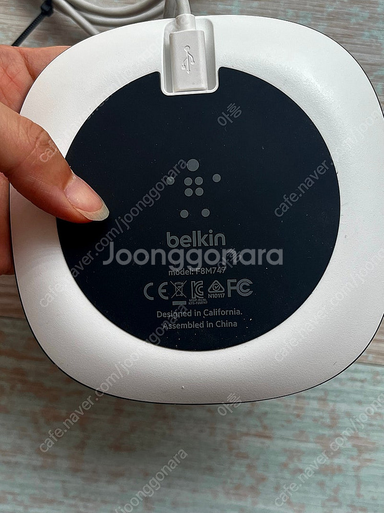 이사급처) 벨킨 무선충전패드 F8M747 무선 충전기--2