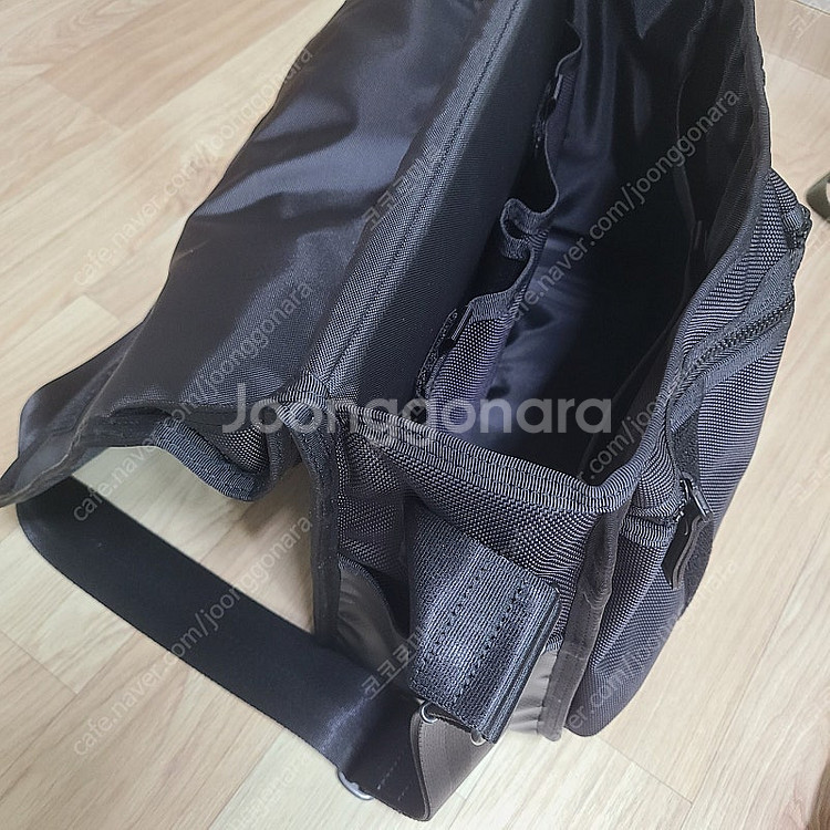 요시다포터 히트 숄더백 팝니다. (703-06973)--6