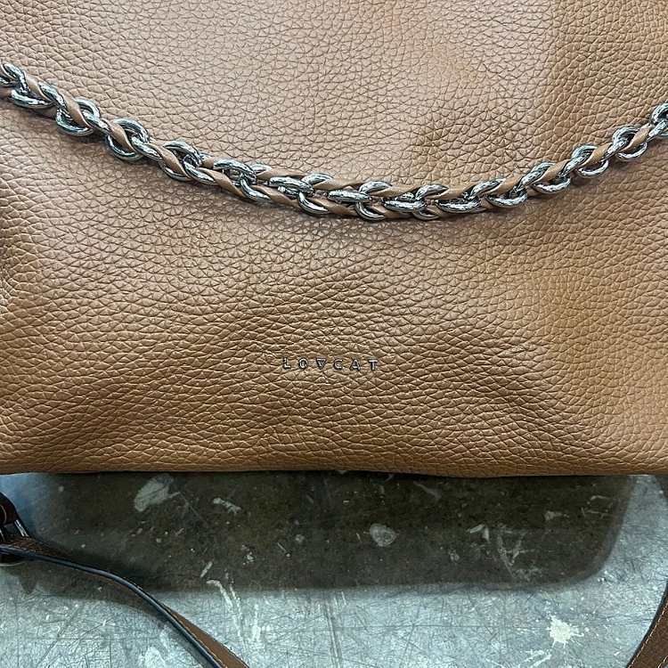 러브캣 크로스백 토트백 가방 숄더백 mcm 루이까또즈 코치 빈폴 이미지