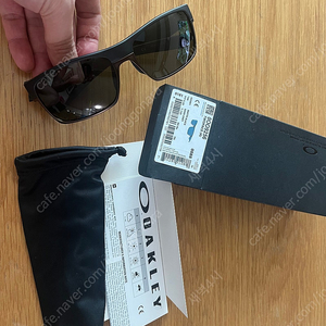 오클리 투페이스 선글라스 판매합니다(이서진 선글라스)