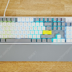 커세어 K70 core se 화이트 기계식 적축 키보드