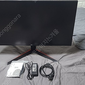 LG 32GK850F QHD 모니터 팝니다.