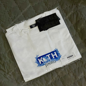 (L) Kith 키스 진로 박스 로고 티셔츠 -화이트-