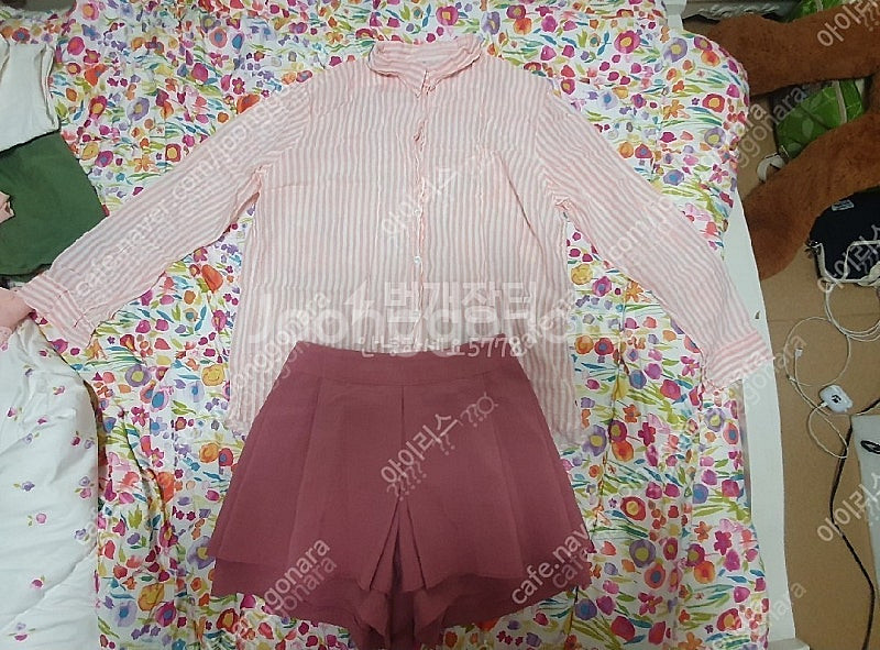 아뜨랑스 핑크 스트라이프 셔츠+반바지 세트 판매합니다--3