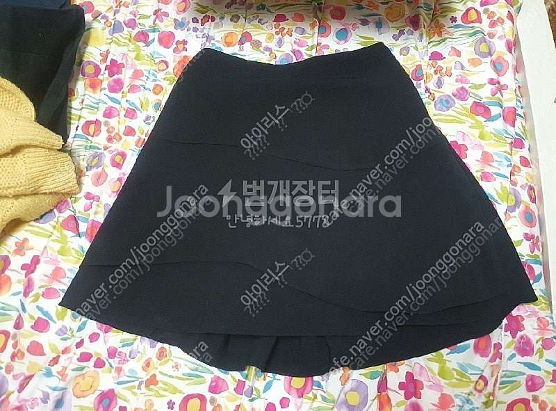 아뜨랑스 핑크 블라우스+검정 스커트 세트 판매합니다--4