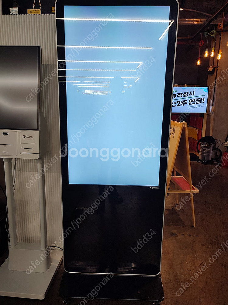 매장용 터치식 대형 디스플레이--0
