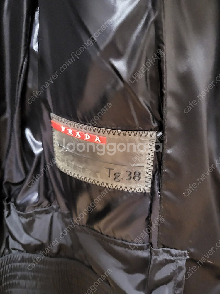 프라다 여성패딩 38사이즈--8