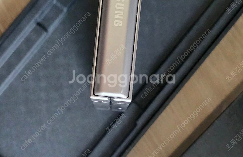 (자급제) 갤럭시 플립6 실버 판매합니다--2