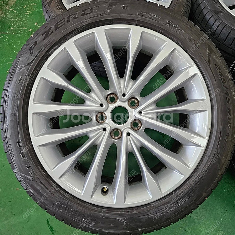 Bmw5시리즈(G30) 럭셔리 18인치 순정 휠타이어셋...--2