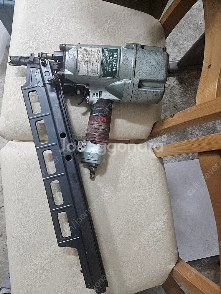 히타치 타정기 팝니다....--0