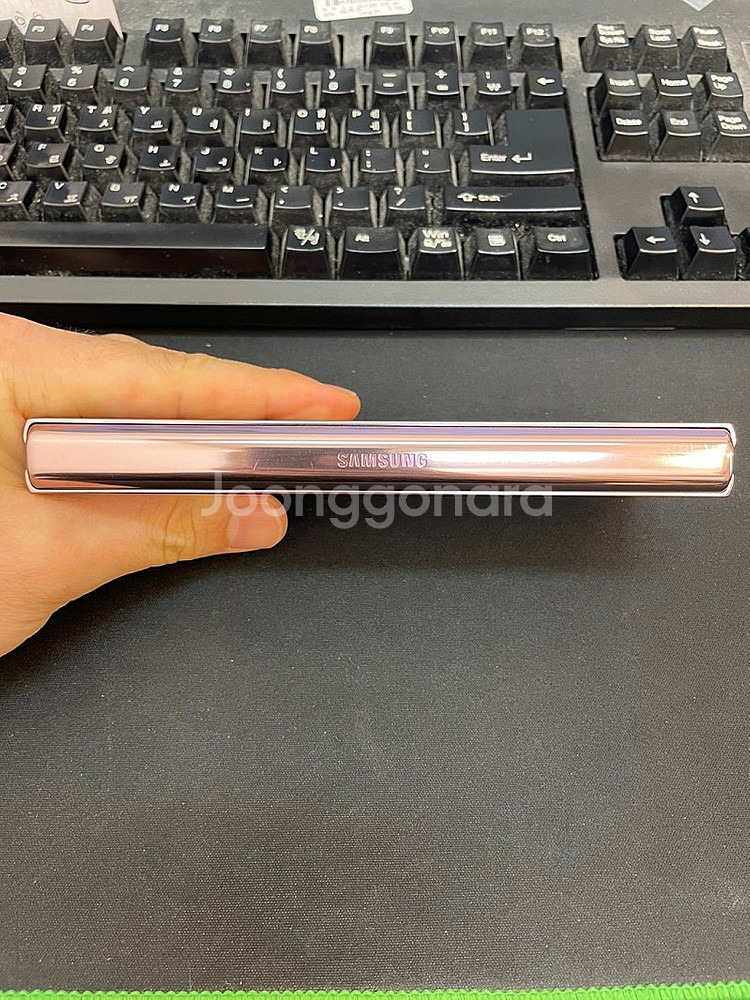 갤럭시Z폴드2 브론즈 256GB 상태좋은 중고29만팝니...--7