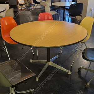 빈티지 허먼밀러 다이닝 테이블 , 임스 테이블 Herman miller , 미드센츄리,미드센추리 1,000,000원