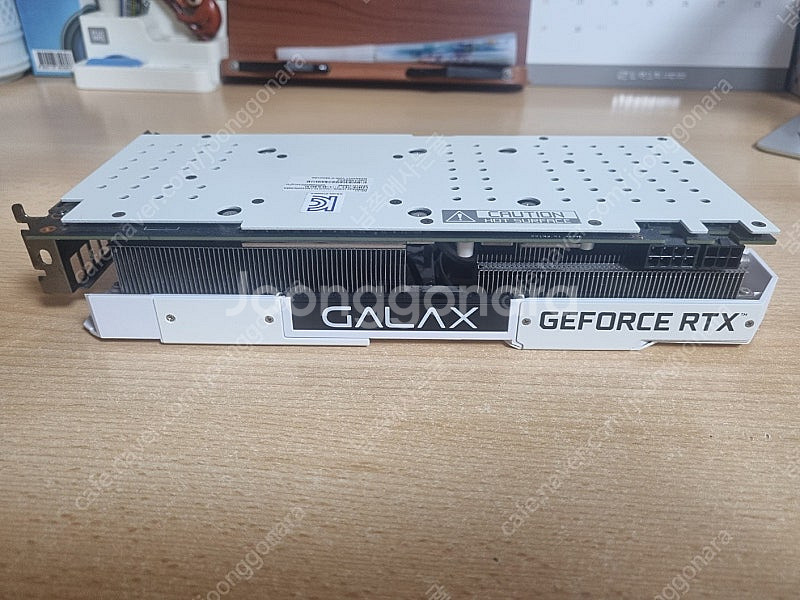 galax rtx2060 super ex white--0