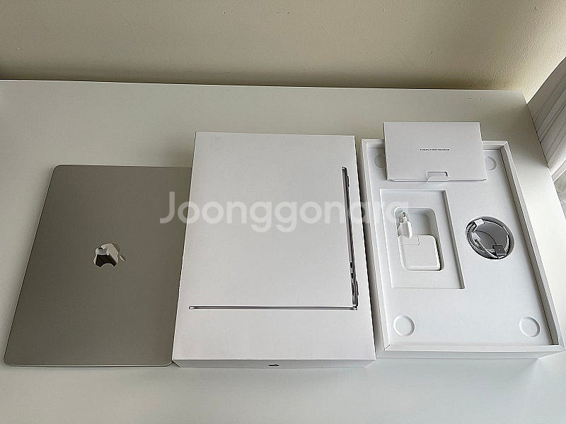 2024 맥북에어 13인치 M3 8코어 8GB 256G...--8