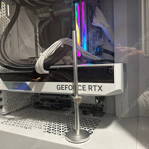 기가바이트 RTX4070 AERO 그래픽카드 판매합니다