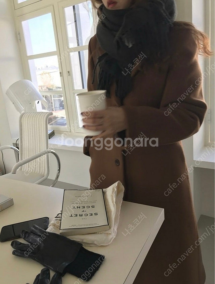 시엔느 캐시미어싱글코트 카멜색상 팝니다--0