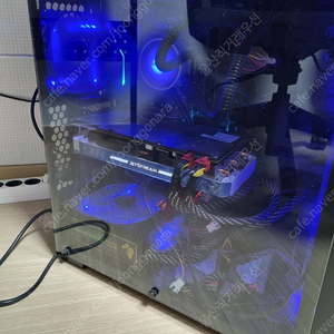 i7 8700k 16g gtx1080 본체 판매